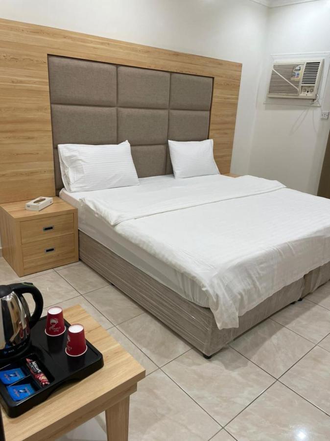 אפרטהוטל אום לאג' Aroos Al Shati Furnished Units מראה חיצוני תמונה